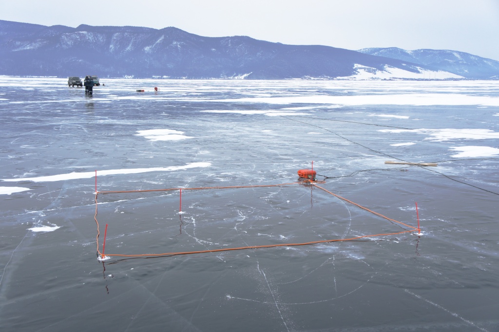 Расстановка измерительной и генераторной петель при выполнении электромагнитного зондирования комплексом FastSnap со льда